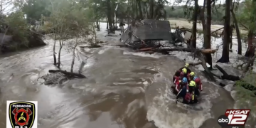 텍사스 홍수 사망자 120명 육박… 실종자 수색 계속